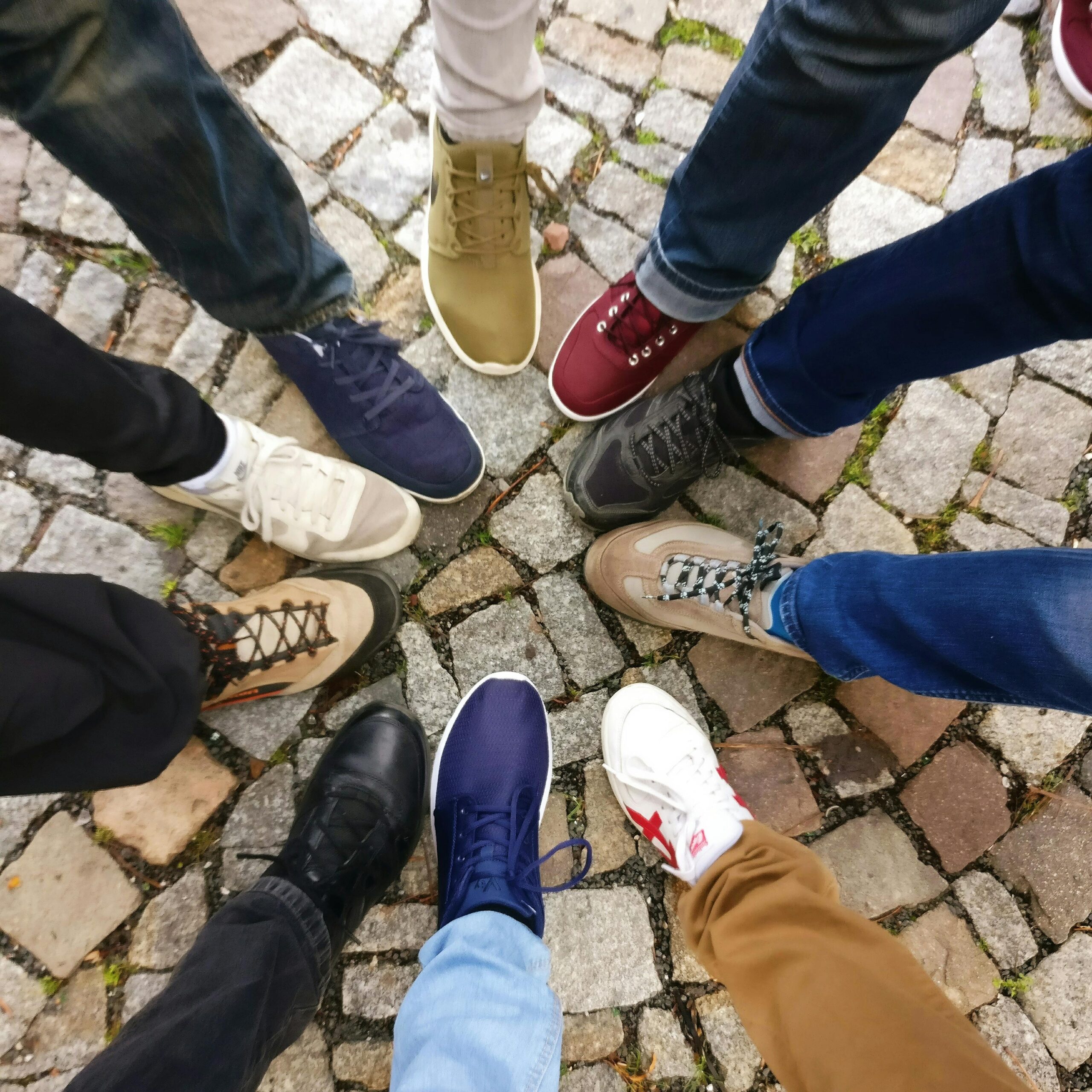 Sneakersy, które nigdy nie wychodzą z mody – wybór idealny dla nowoczesnego mężczyzny