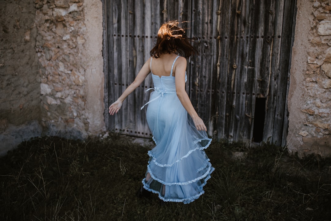 Photo strapless dress